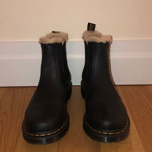 Dr. Martens Leonore Sherpa Winter / Snow Boots